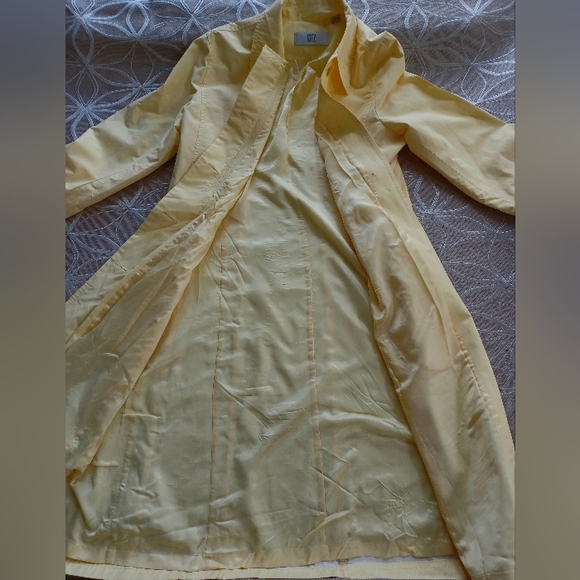Vintage DKNY City Trench Coat! - Picture 2 of 9